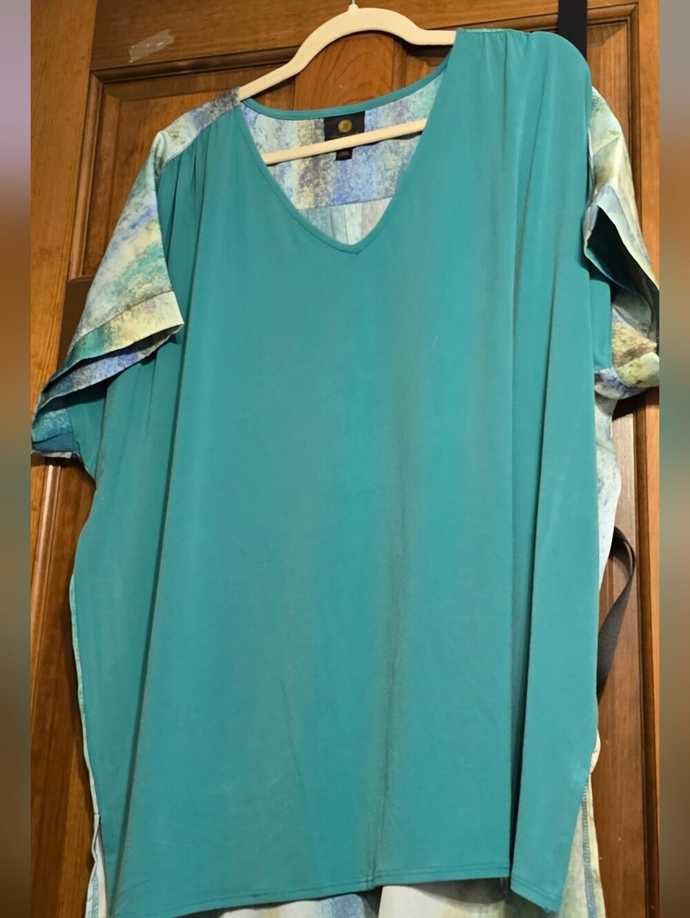 Women's Teal Short Sleeve V-Neck Top